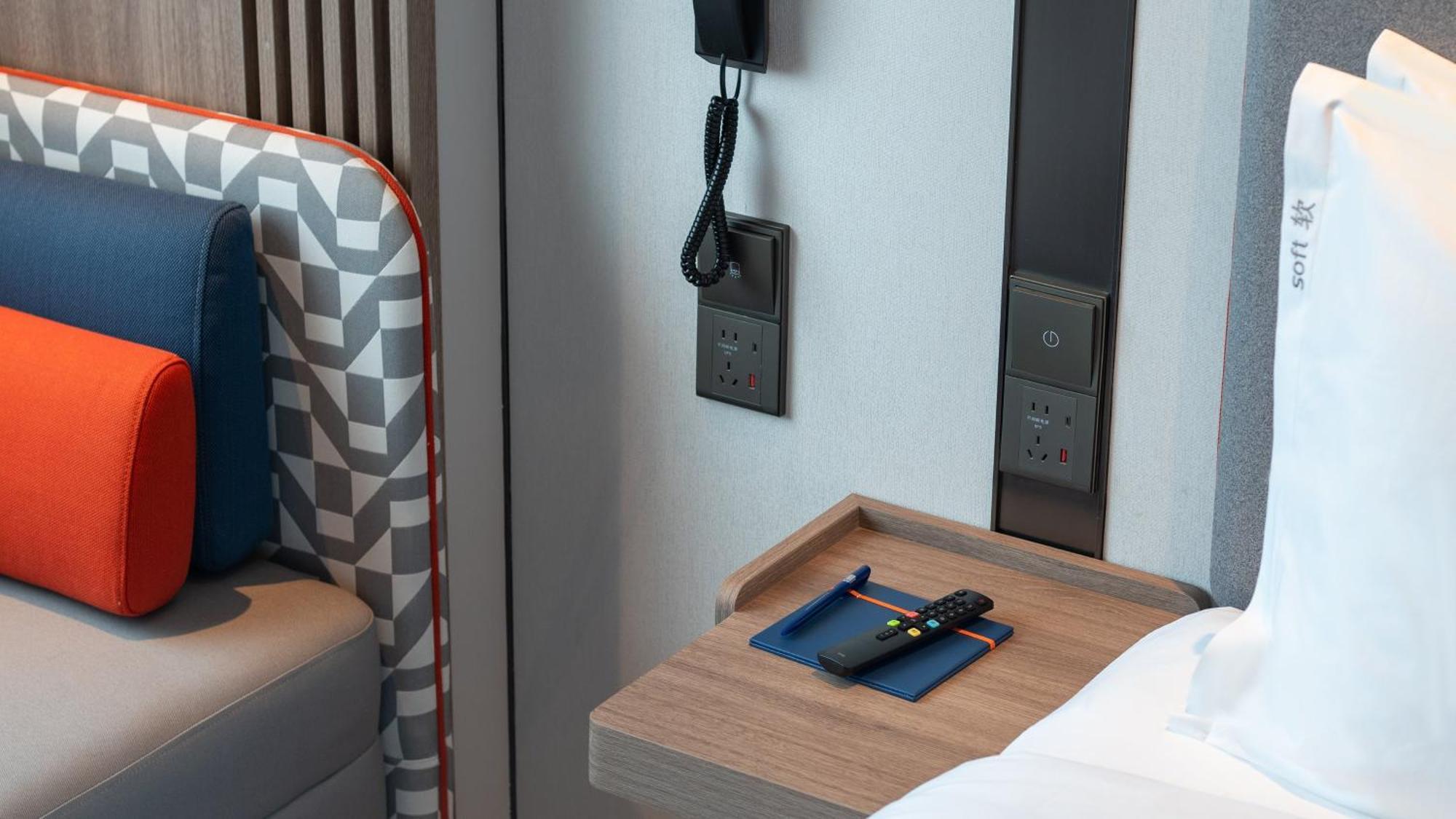 Holiday Inn Express Qingdao Shibei By Ihg Exterior photo