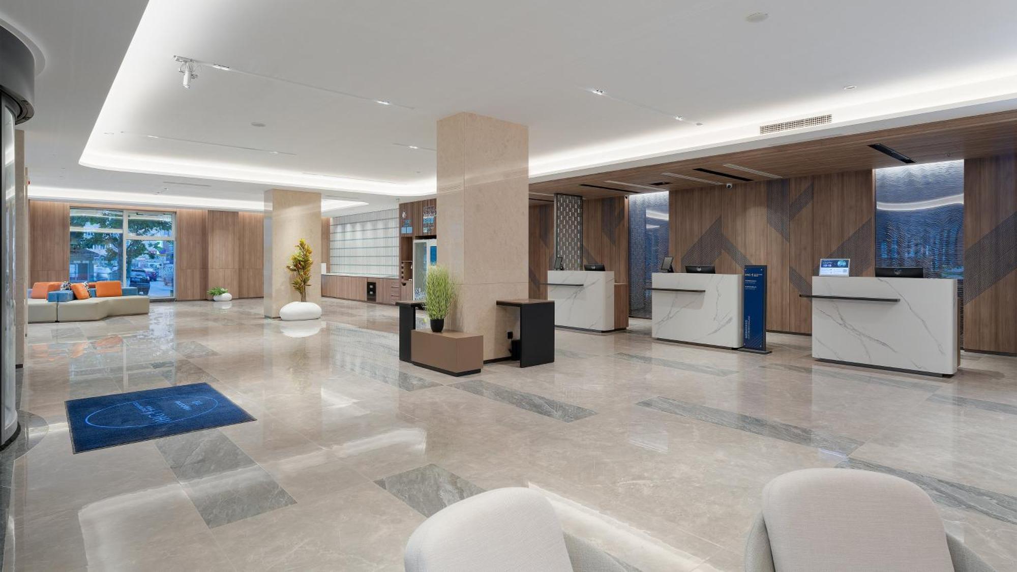 Holiday Inn Express Qingdao Shibei By Ihg Exterior photo